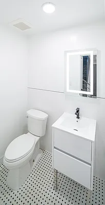 Rented by The InHouse Group | media 16