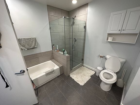 5th image of 231 N La Peer Dr APT 305