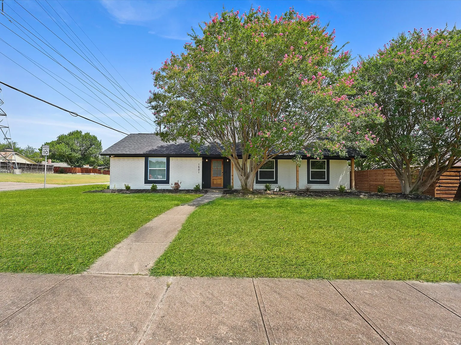 5 bed, 3.5 bath, 2278 sqft, $8,000 — Photo 3