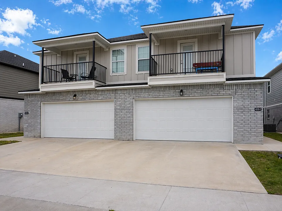 4235 W Santa Fe St