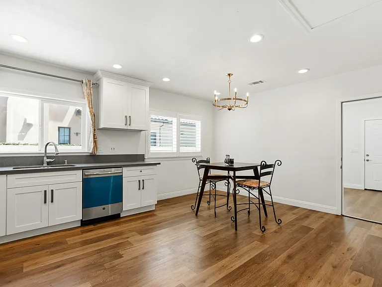 720 S 3rd Ave — Photo 10