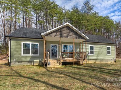 109 E Spring Wheel Dr, Old Fort, NC, 28762