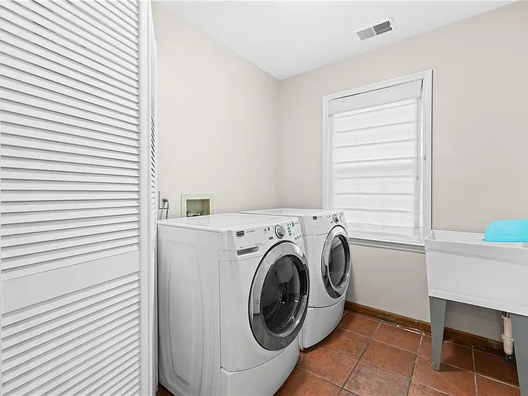 4496 Windsor Oaks Dr — Photo 24