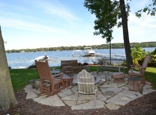 W322N7458 Reddelien Rd, Hartland, WI 53029