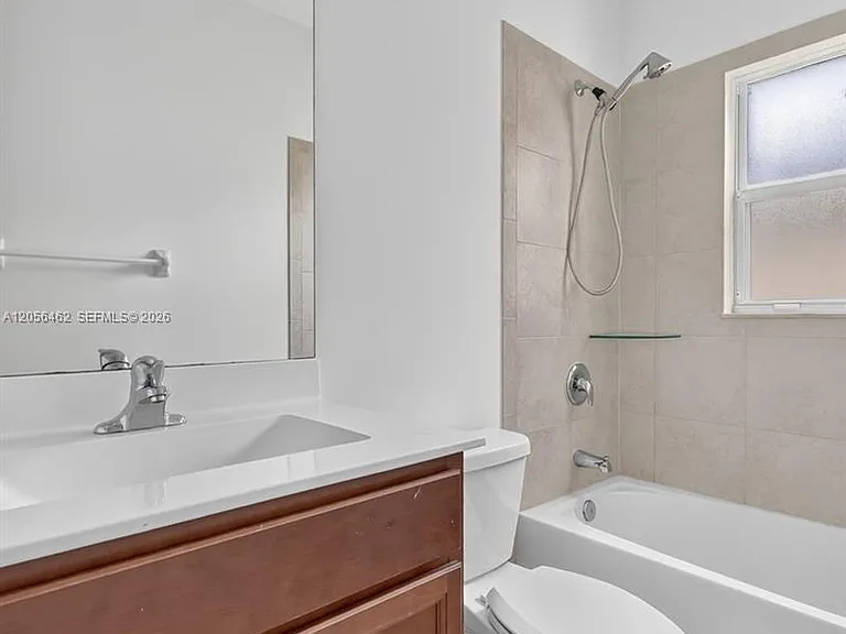 236 SE 32nd Ave — Photo 12