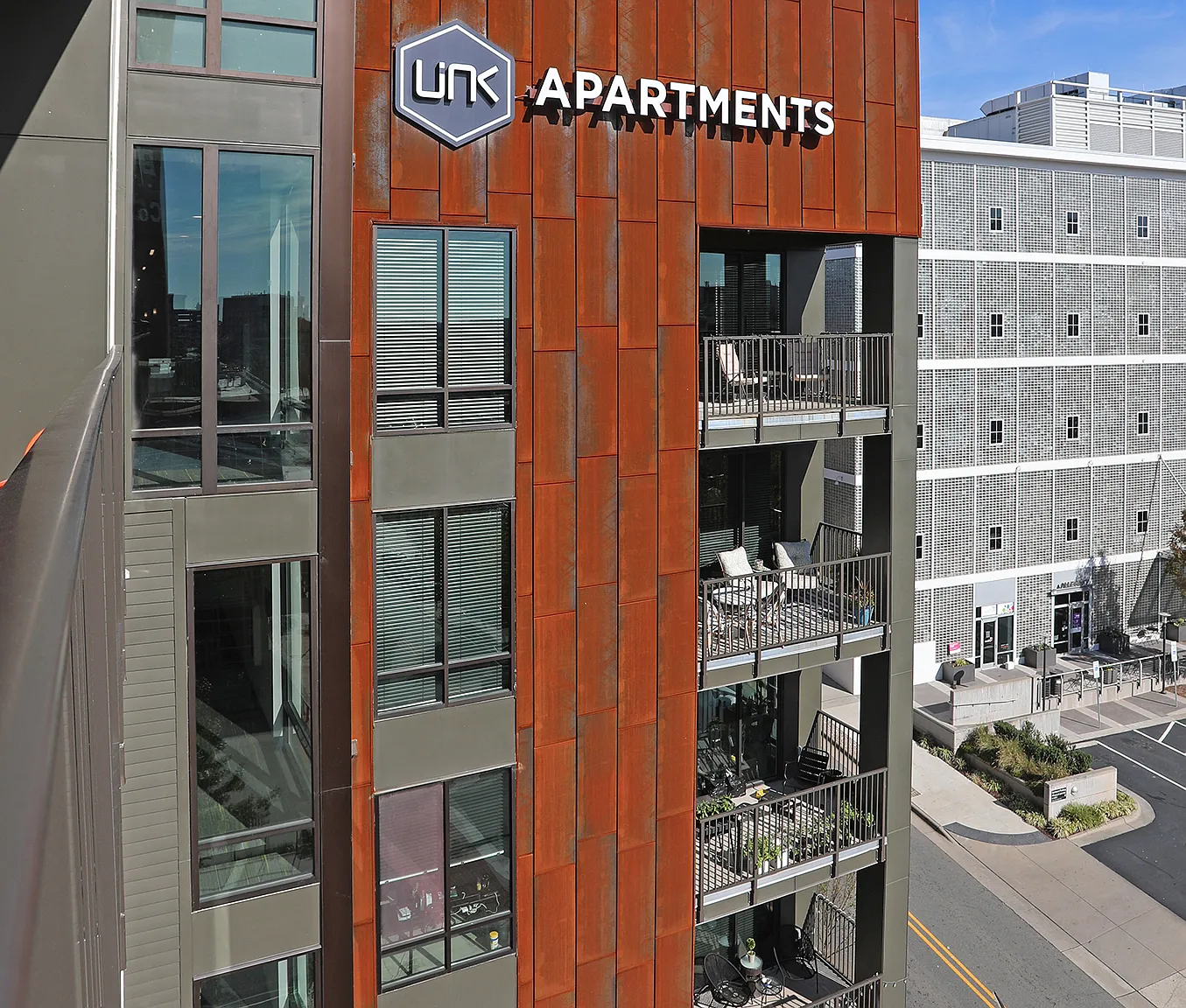Link Apartments Innovation Quarter — Photo 1
