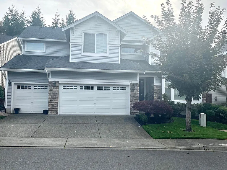 1810 73rd St SE — Photo 2