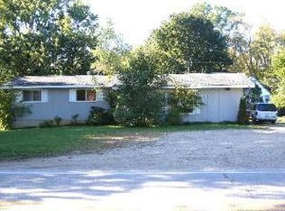 4911 McCullom Lake Rd, McHenry, IL 60050