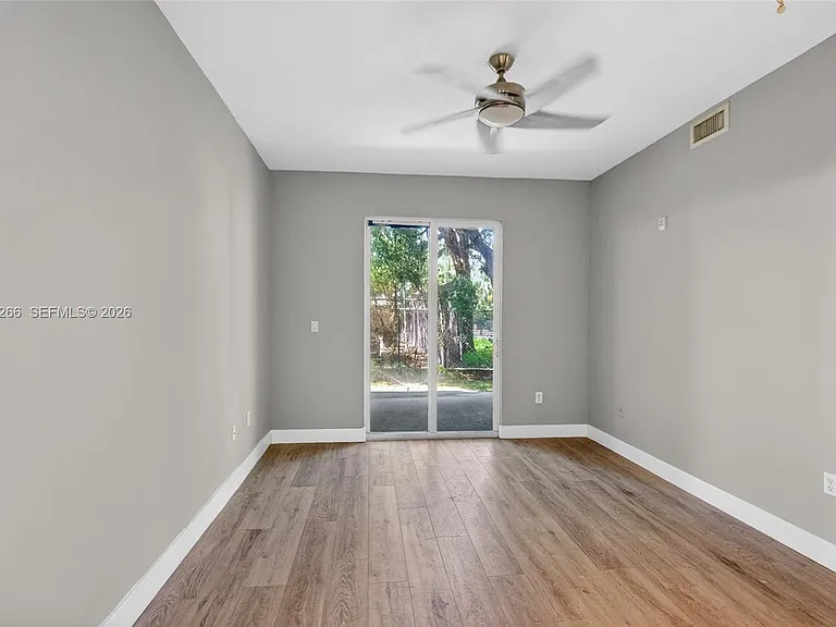 652 NE 63rd St #103 — Photo 22