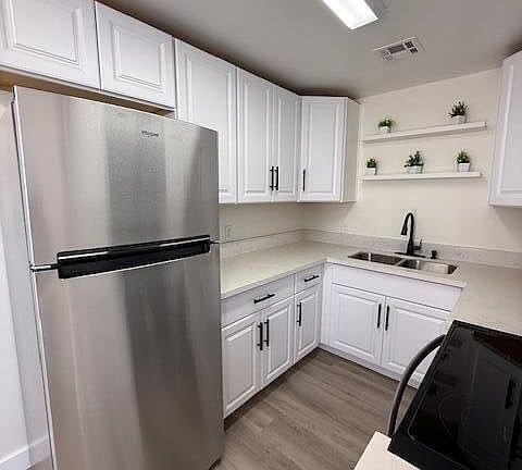 4th image of 2234 W Medlock Dr Unit 4