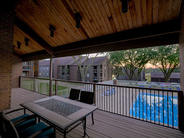 Lake Candlewood Apartments — Photo 12