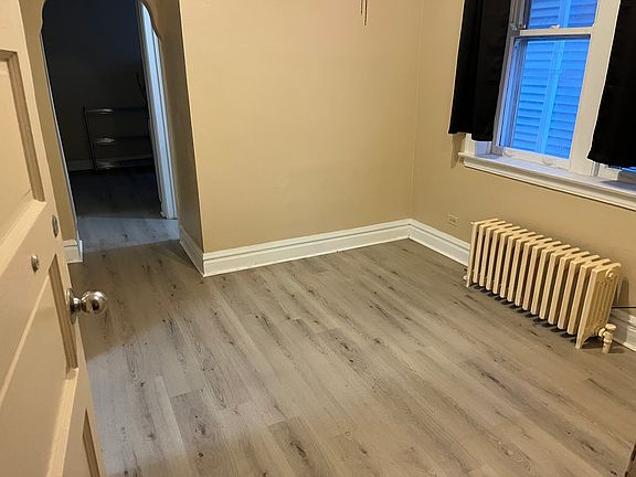 4th image of 1456 N Ashland Ave #2F