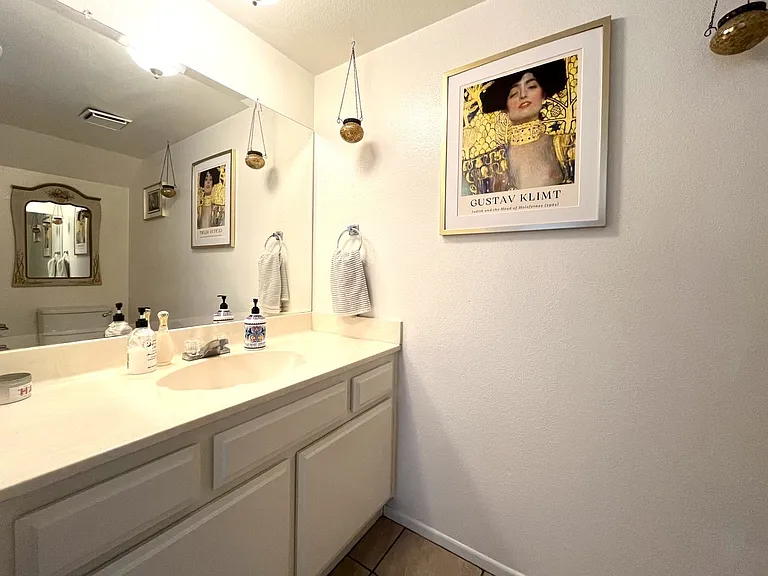 1013 W Linden St #32 — Photo 19