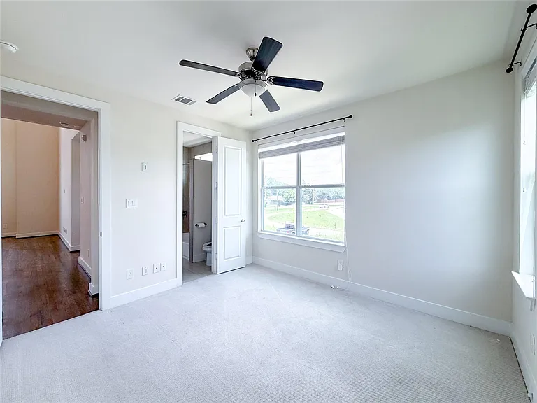 1803 Crestdale Dr — Photo 13
