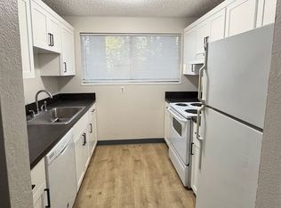 17788 Webster Rd, Gladstone, OR 97027