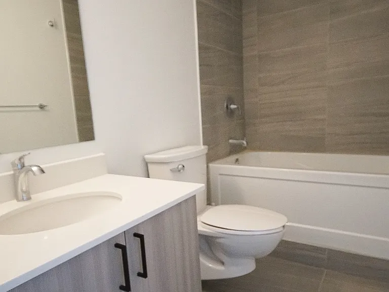 388 King St E #203 — Photo 8