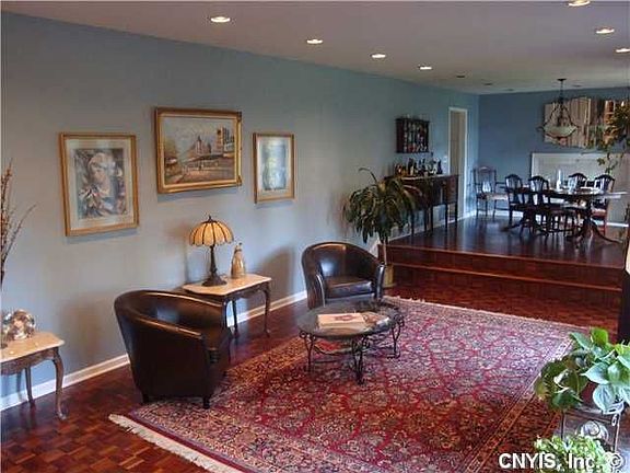 4th image of 6705 Harmony Dr