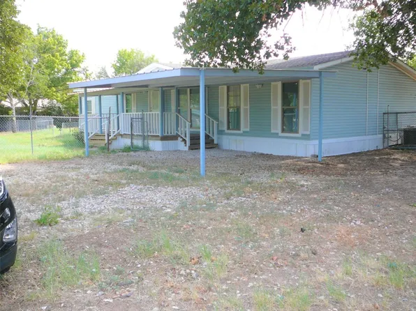 604 Newsom Rd, Azle, TX 76020
