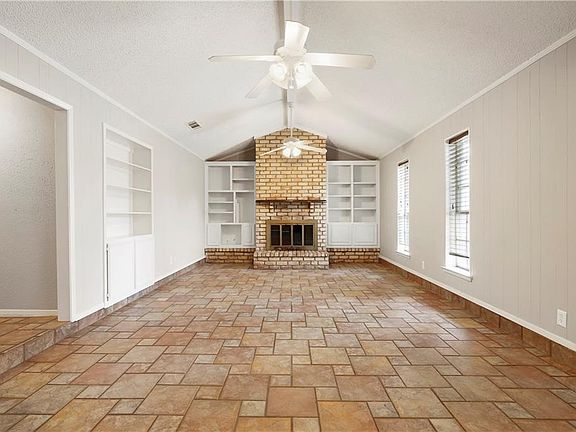 3rd image of 1600 Lexington Pl