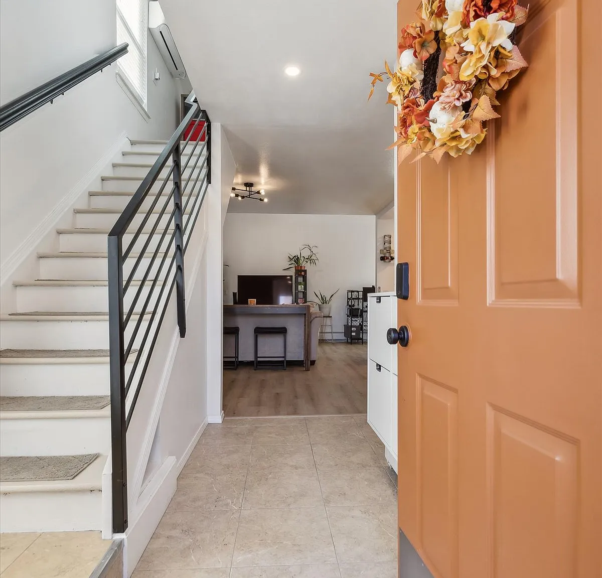 1 bed, 724 sqft, $1,800 — Photo 1