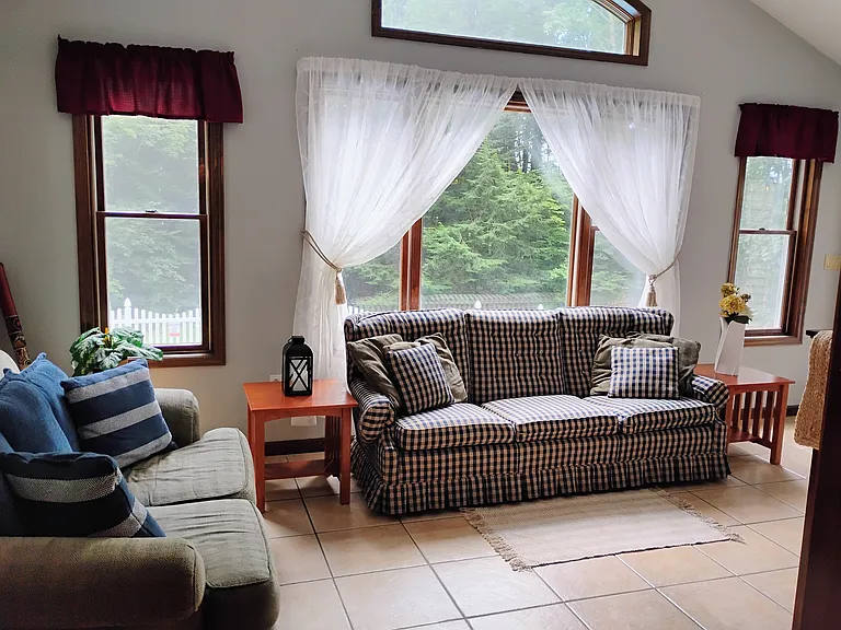 12 Cedarcrest Dr — Photo 3