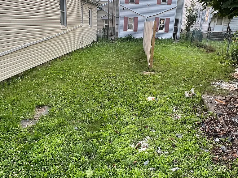 305 Ridge St — Photo 14