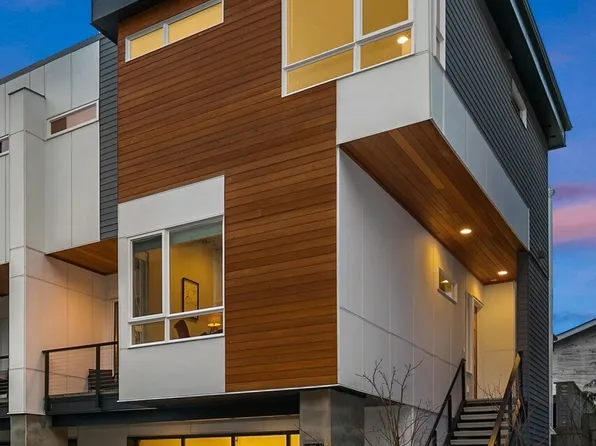 214 4th Court S #6, Kirkland, WA 98033