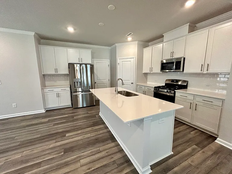 2209 Cape May Ln — Photo 6