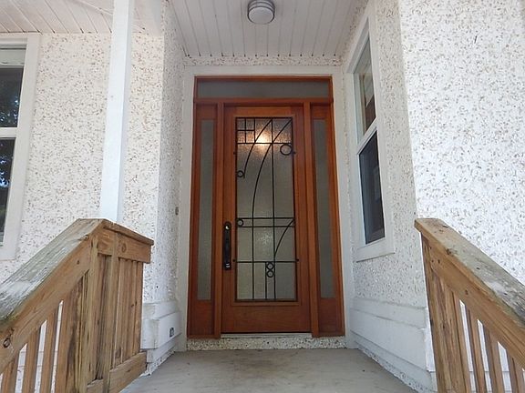 3rd image of 1516 Franklin St