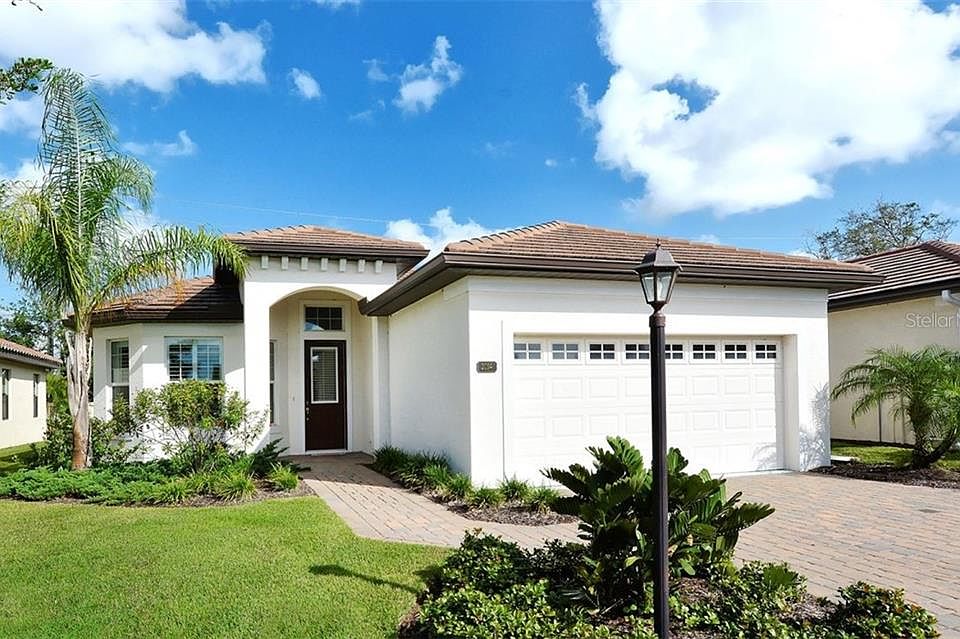 2nd image of 2094 Piave Ln
