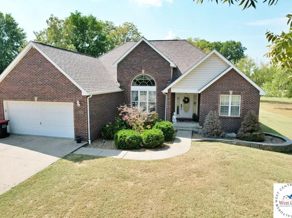 4120 Apple Ridge Rd, Sedalia, MO 65301