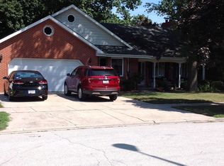 18073 Jason Ln, Lansing, IL 60438