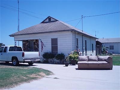 2nd image of 1155 E Adams Ave