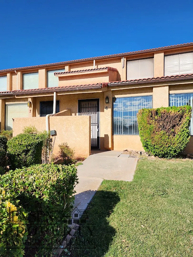 Shadow Hills Town Home for Rent — Photo 2
