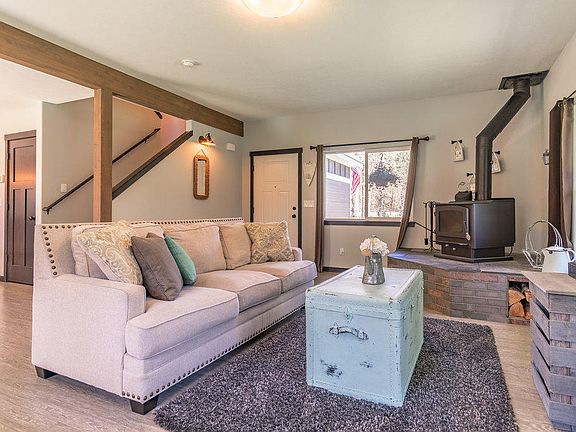 3rd image of 26828 N Winsome Dr