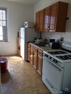 Rented by Realty 2000 Corp | media 4