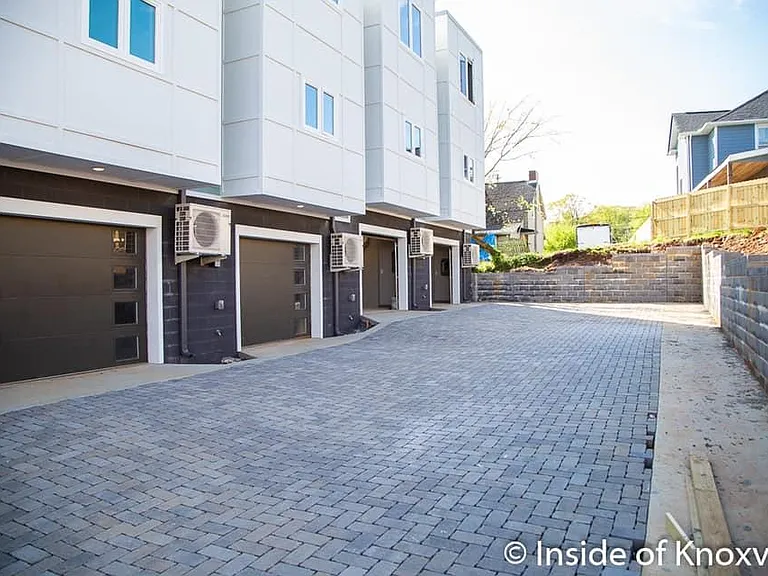 1014 Phillips Ave SE — Photo 4