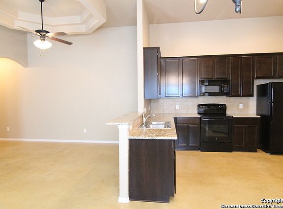 5th image of 260 Rosalie Dr