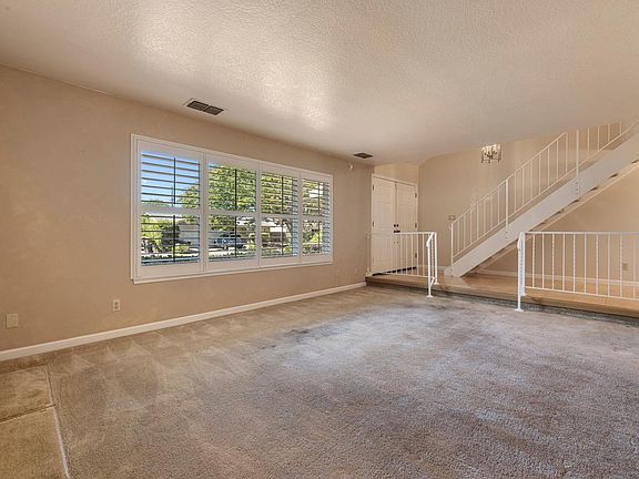 4th image of 1625 Fernandes St