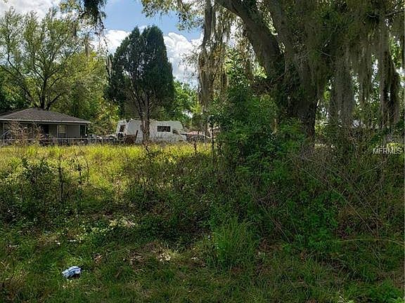 3rd image of 2929 Dudley Dr