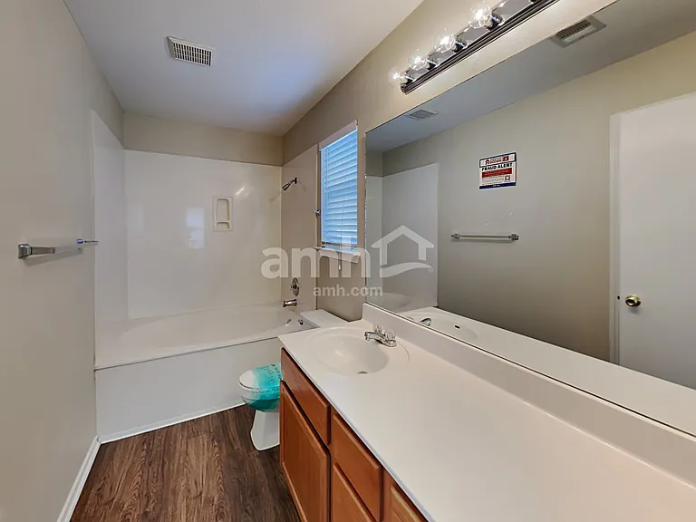 1419 Diamond Blf — Photo 11
