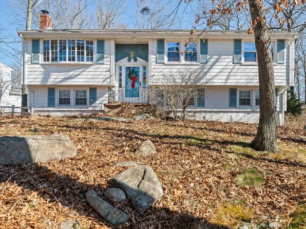 15 Liberty Park Ave, Braintree, MA 02184