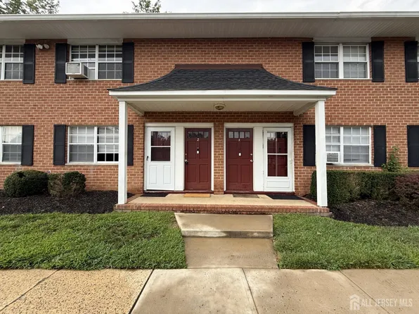 54 Garden View Ter Unit 2, Hightstown, NJ 08520