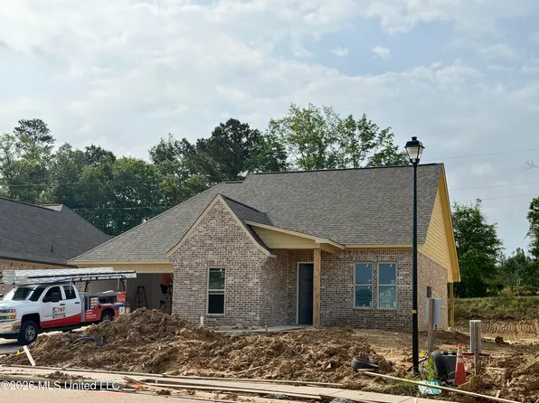 137 Bronson Bnd, Flowood, MS 39232