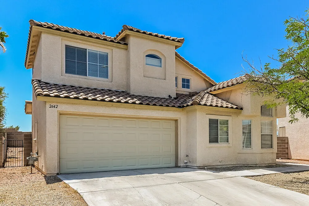 3 bed, 3.0 bath, 1427 sqft, $2,115 — Photo 4