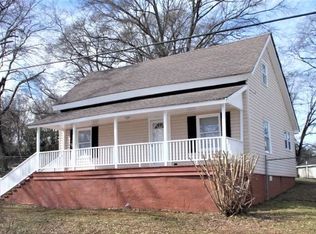 13 S Main St, Duncan, SC 29334