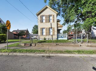 200 Maple St, Elmwood Place, OH 45216