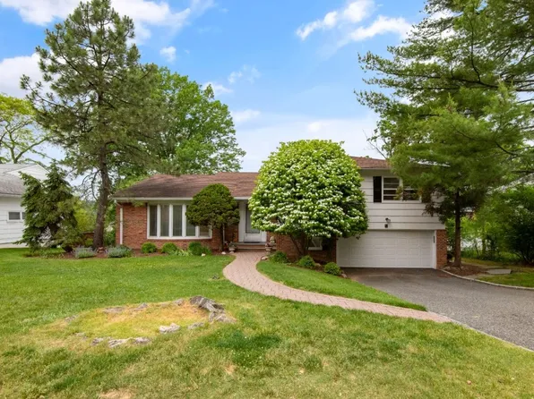 25 Wedgewood Dr, West Orange, NJ 07052