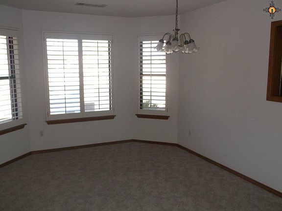 2nd image of 303 W Orchard Ln