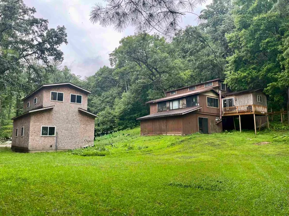 16309 Castle Springs Rd, Gays Mills, WI 54631